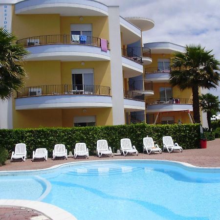 Residence Il Triangolo Roseto Degli Abruzzi Ngoại thất bức ảnh