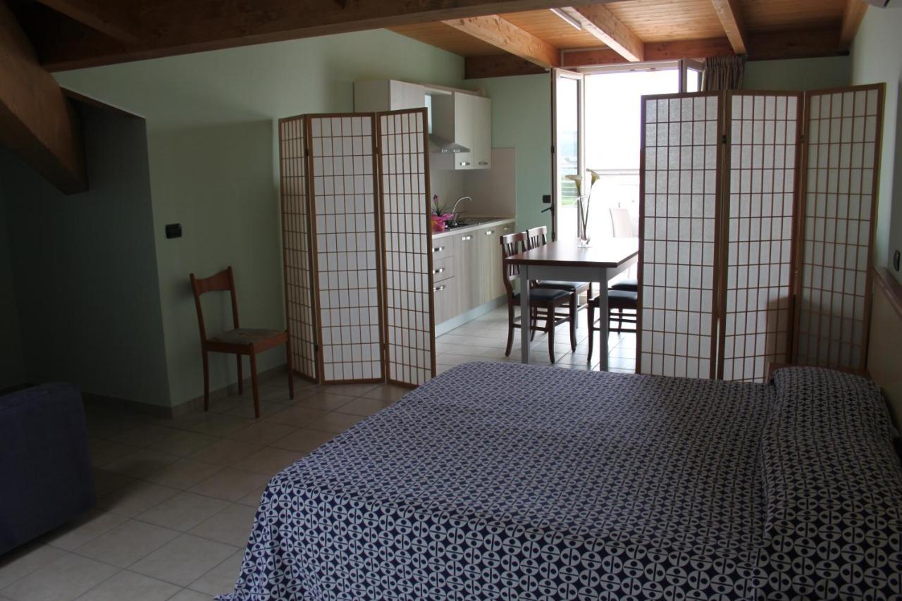 Residence Il Triangolo Roseto Degli Abruzzi Ngoại thất bức ảnh
