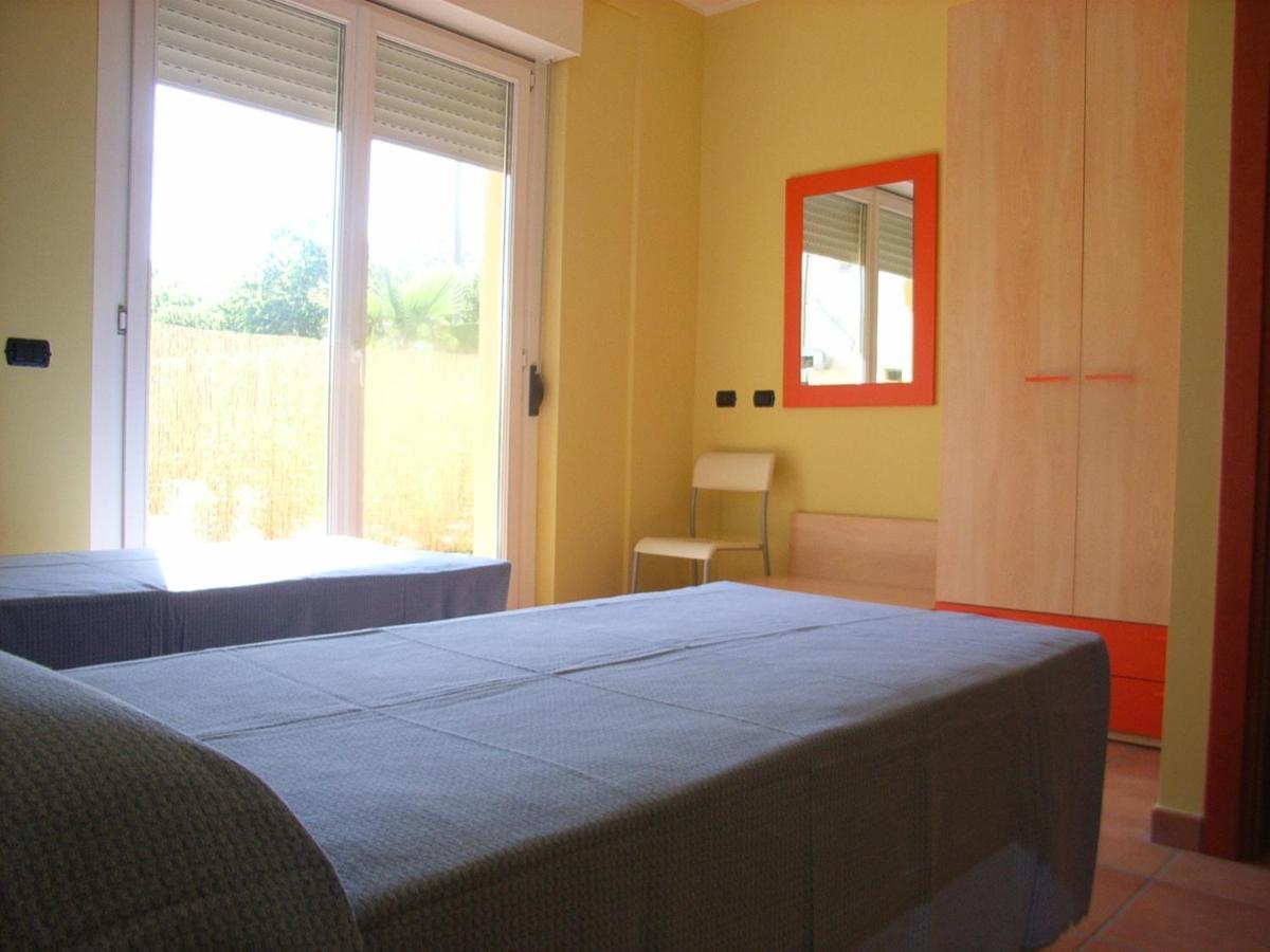 Residence Il Triangolo Roseto Degli Abruzzi Ngoại thất bức ảnh